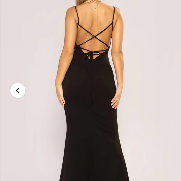 Black long dress with lace - Picture 6 of 11